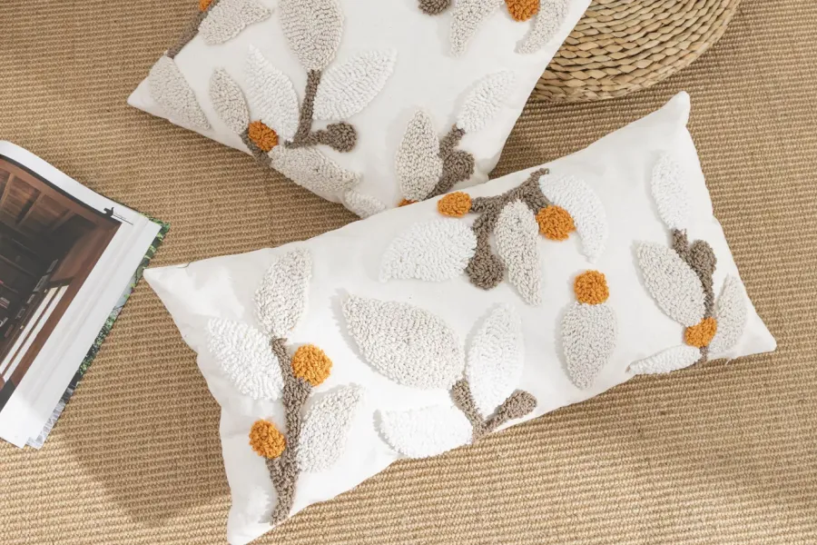 Lumbar and Throw Pillow Combo