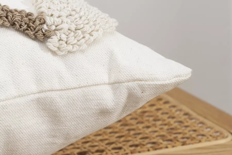 Lumbar and Throw Pillow Combo